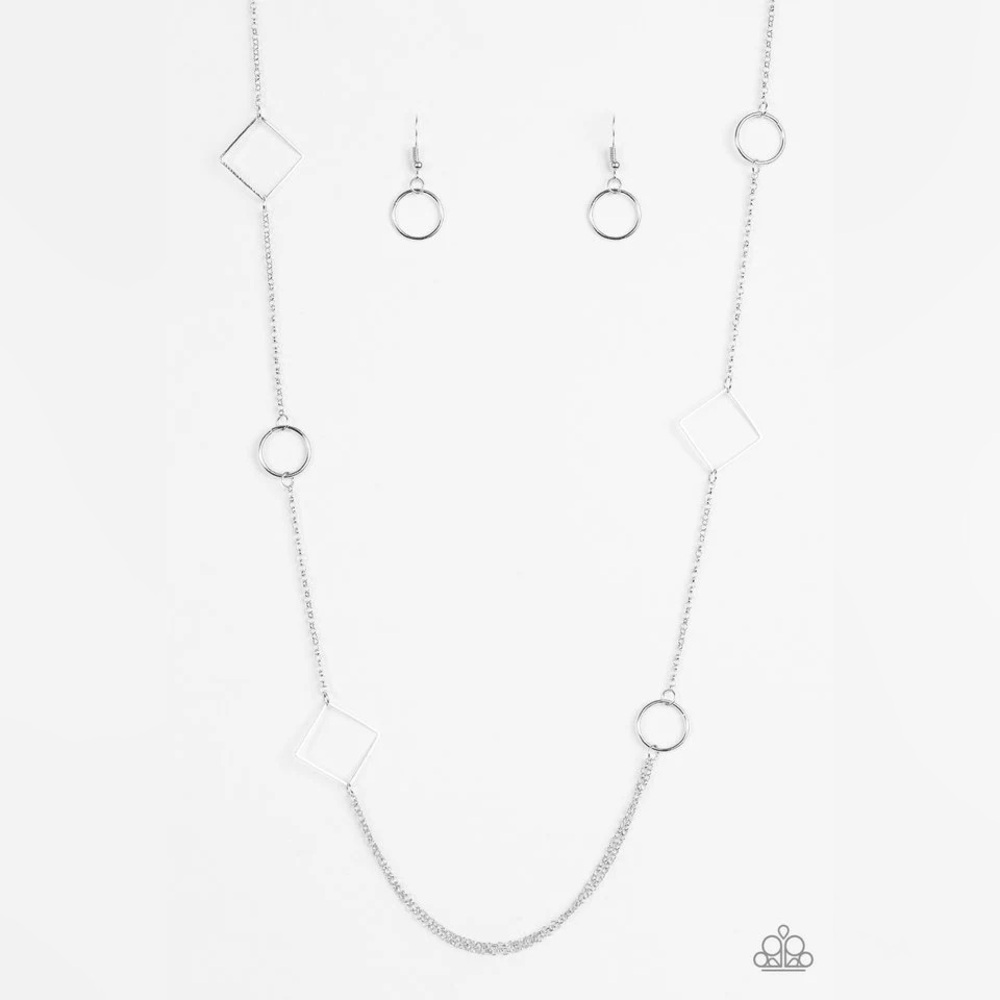 ❤️🔥5/$25❤️🔥 Full Frame Silver Necklace - Picture 2 of 3
